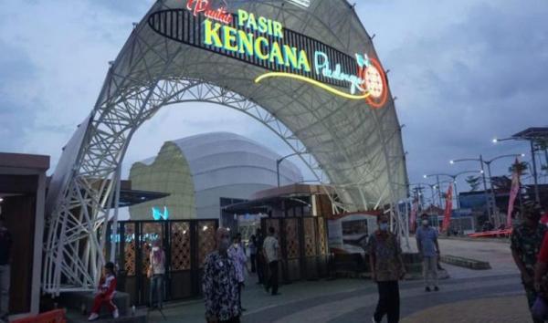 Terendam Banjir Rob, Taman Wisata Laut di Pekalongan Ditutup