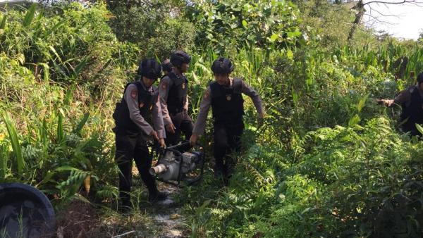 Foto Penertiban Tambang Timah Ilegal di Belakang Komplek Perumahan