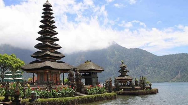 Liburan ke Bali Tanpa Bikin Kantong Jebol,Ini Tips Berburu Tiket Pesawat Murah