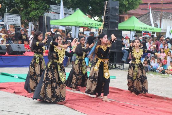 Bupati Cirebon Apresiasi Penyelenggaraan Gegesik Kreatif Festival 2022