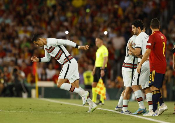 Dikritik Cadangkan Ronaldo Lawan Spanyol, Ini Alasan Pelatih Portugal
