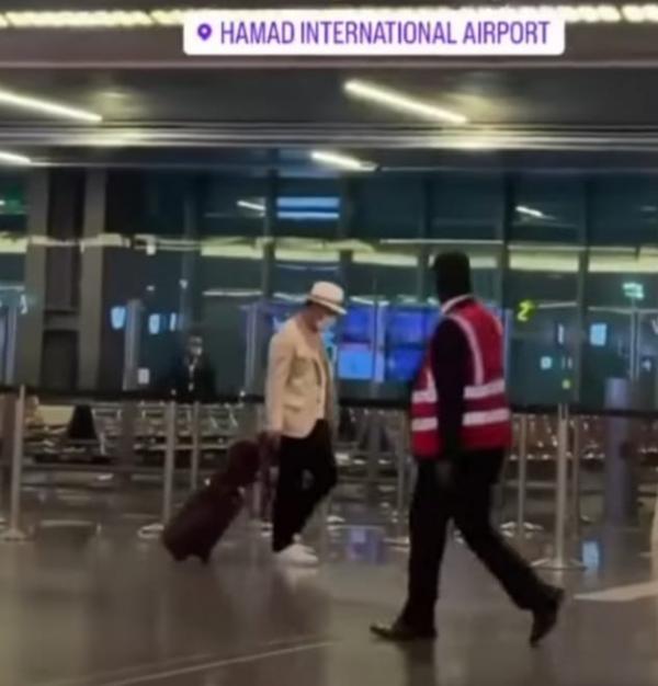 Ridwan Kamil Berjalan Penuh Hampa di Bandara Hamad Qatar Ramai di Jagat Maya