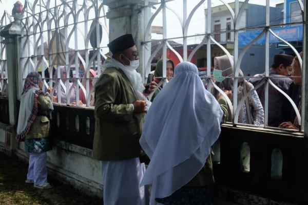 Unik! Calon Haji asal Pati Diantar 46 Kerabatnya Sampai ke Embarkasi