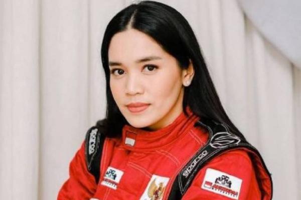Meriahnya Balap Formula E, Pembalap Alexandra Asmasoebrata Dampingi 100 Anak Lagi Apa?