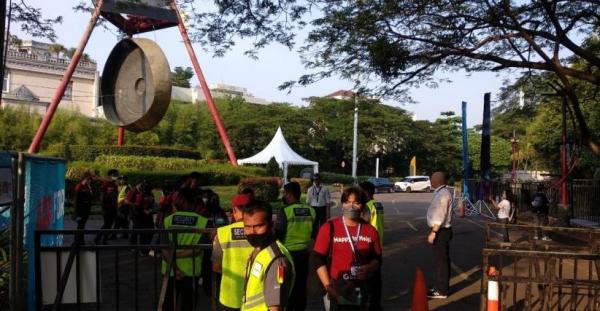 Presiden Jokowi Nonton Langsung Formula E di Sirkuit Ancol, Petugas Sterilkan Area 