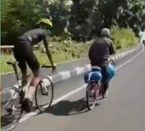 Viral! Bapak Pakai Sepeda Ontel Tantang Atlet Adu Balap, Netizen Melongo Lihat Hasilnya
