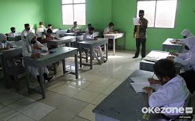 Kisah Pilu Siswa SD di Kalimantan Diusir dari Kelas Karena Tak Miliki Handphone