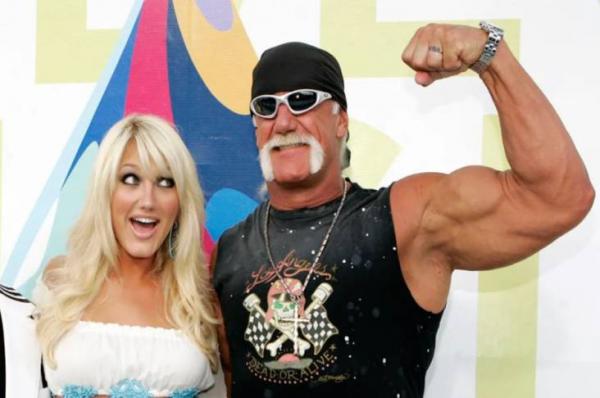 Rekam Adegan Ranjang dengan Istri Sahabat, Ini Kehidupan Gila Hulk Hogan