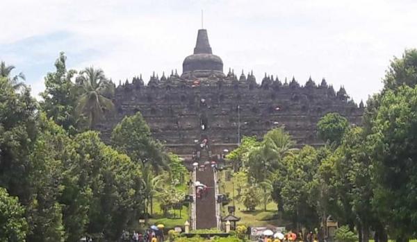 Harga Tiket Candi Borobudur Melejit, Wisatawan Heboh