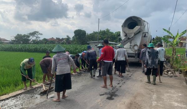 Nunggu Pemerintah Lama, Orang Kaya Ponorogo Bikin Heboh, Uang Rp420 Juta Disumbangkan Bangun Jalan