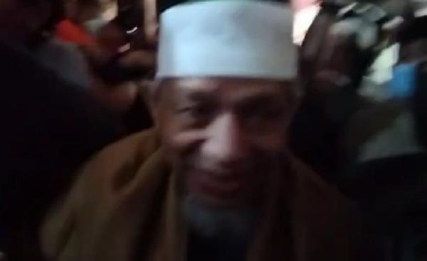 Abdul Qadir Hasan Baraja tiba di Mapolda Metro Jaya, Ini Penampakannya
