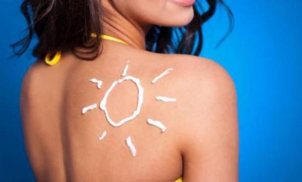 Ternyata Sunscreen Penting Dipakai di Kelopak Mata. Begini Alasannya