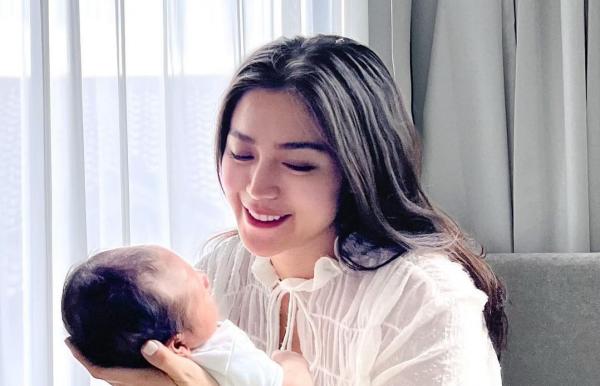 Terungkap Wajah dan Nama Anak Kedua Jessica Iskandar, Netizen: Ganteng Banget