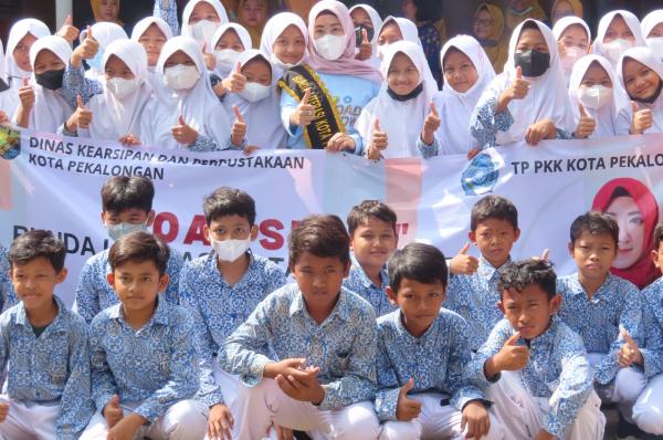 Tingkatkan Indeks Minat Baca, Dinarpus Kota Pekalongan Ajak Bunda Literasi Berkeliling