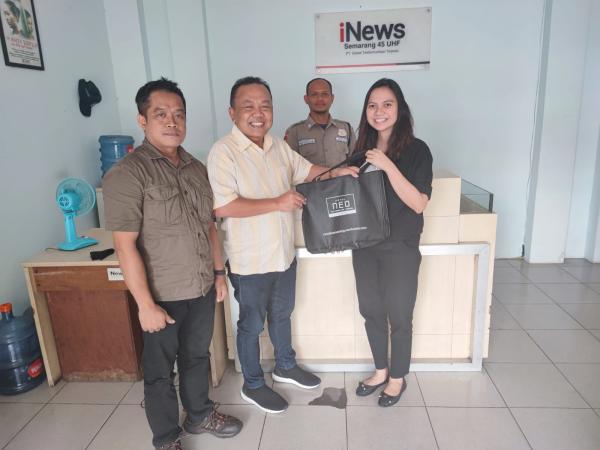 Manajemen Hotel Neo Kunjungi Redaksi iNews Biro Semarang