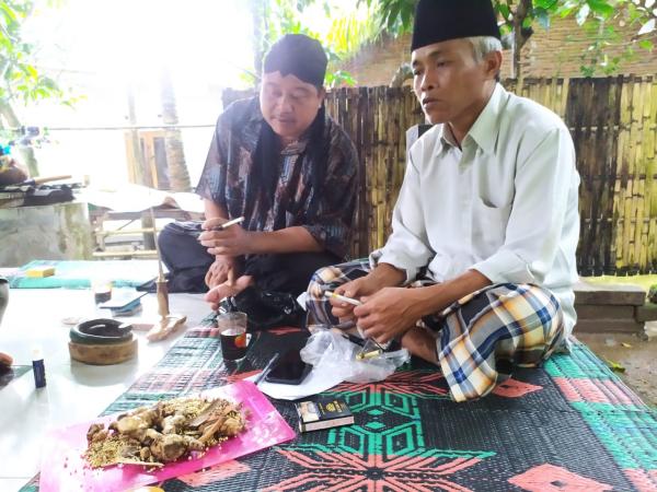 Senggeger, Minyak Sejenis Mantra Ampuh Warisan Budaya Sasak di Lombok
