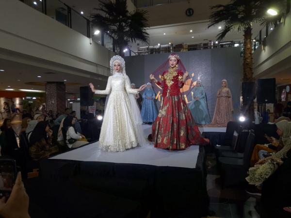 Show Tunggal Khaela Wedding Hipnotis Pengunjung Kaza Mall Surabaya