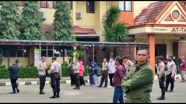 Sengkarut Sekolah At Taufiq Bogor Belum Ada Titik Temu, Nasib Anak Didik Dipertaruhkan