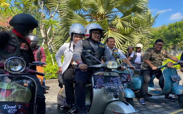 Gairahkan Pariwisata, Cak Imin Jadi Biker Vespa World Days 2022 di Bali