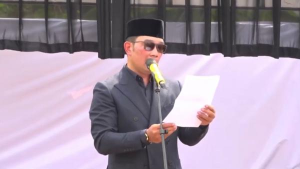 Haru! Pidato Ridwan Kamil ‘Sepenggal Cinta Untuk Eril’ di Pemakaman Anaknya