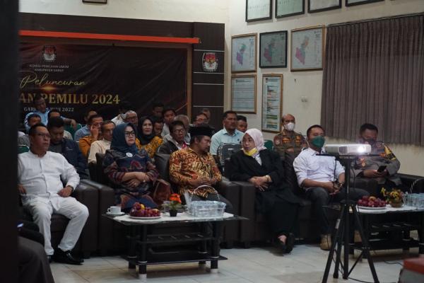 Sejumlah Stakeholder Barengi KPU Garut Nonton Bersama Peluncuran Tahapan Pemilu 2024