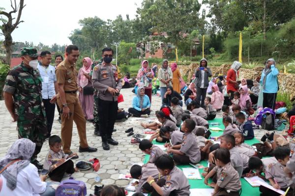 Antusias, Lomba Mewarnai diikuti Ribuan Peserta