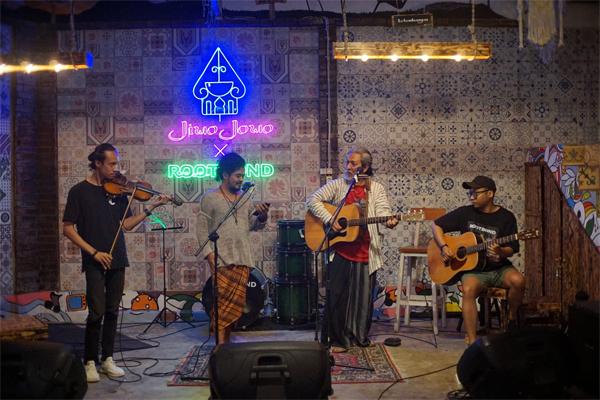 Silatumusik, Ujung Kuku Galang Donasi di Karanganyar