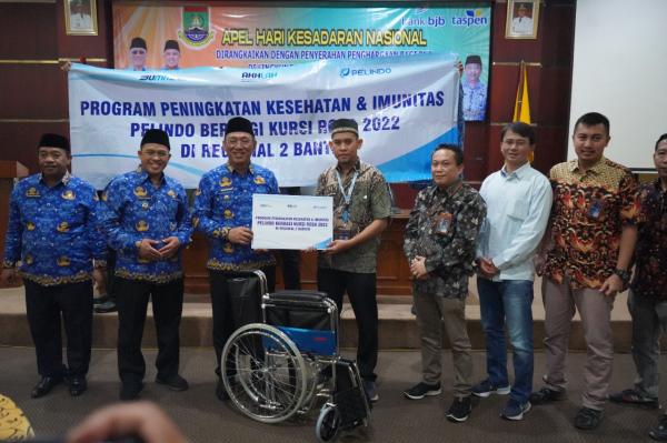 Pemkot Cilegon Terima Bantuan 45 Unit Kursi Roda dari PT Pelindo
