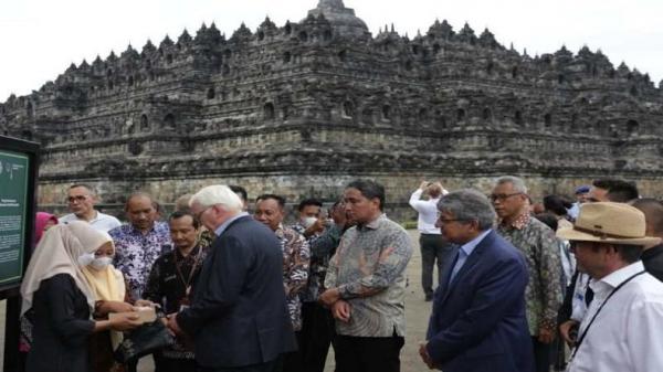Berkunjung ke Candi Borobudur, Presiden Jerman Hingga Sampai di Stupa Induk