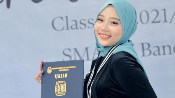 Siswi Berprestasi yang Menjadi Duta SMAN 3 Bandung Itu Anak Ridwan Kamil