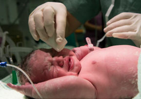 Tak Punya Biaya, Rumah Sakit Ini Tahan Ibu dan Bayi yang Sudah Tak Bernyawa
