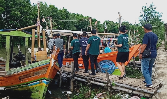 Cuaca Ekstrem, Nelayan Cirebon Diminta Waspadai Gelombang Tinggi