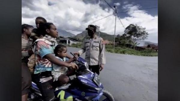 Mama di Papua Kena Razia Polisi, Ditanya SIM Jawabannya Bikin Ngakak