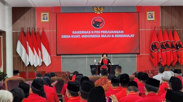 Ancaman Megawati: Lebih Baik Keluar, daripada Saya Pecati!