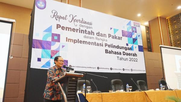 Sinergi Pemerintah Dan Pakar Dalam Implementasi Model Pelindungan Bahasa Daerah