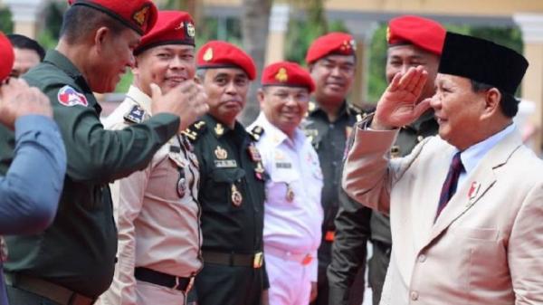 Kunjungi Markas Pasukan Khusus Kamboja, Prabowo Subianto Disambut Yelyel Pusdik Batujajar, Kok Bisa?