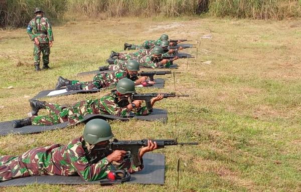 Tingkatkan Kemampuan Prajurit, KOREM 063 SGJ Gelar Latihan Menembak