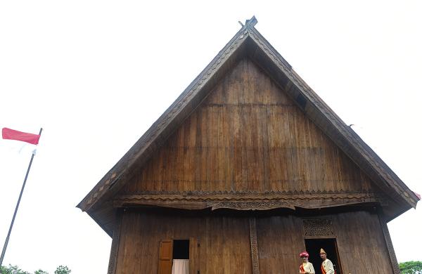 Wajah Khas Rumah Adat di Bumi Sriwijaya pada Festival Anjungan Sumsel