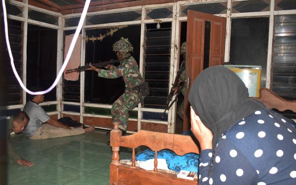 Prajurit Brigif 2 Marinir Lakukan Operasi Senyap di Situbondo Jawa Timur