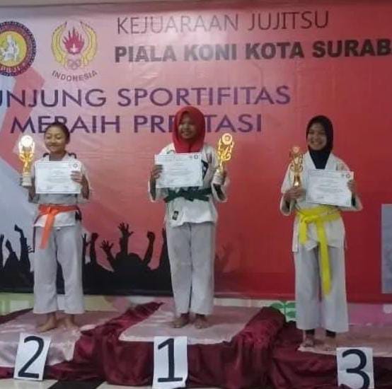 Siswa Sekolah Wijaya Putra Wakili Surabaya dalam Kompetisi JuJitsu Porprov, Ini Latihannya
