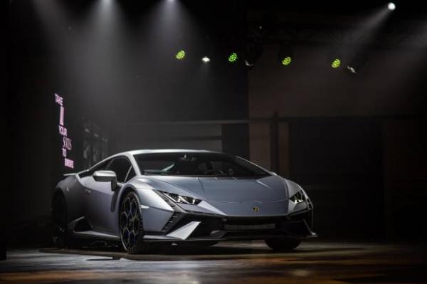 Baru Dirilis 2024,  Orang Superkaya Sudah Borong Lamborghini Aventador Hybrid