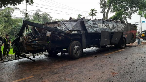 Begini Penampakan Bus Pariwisata yang Masuk Jurang di Tasikmalaya, Dievakuasi Gunakan Alat Berat