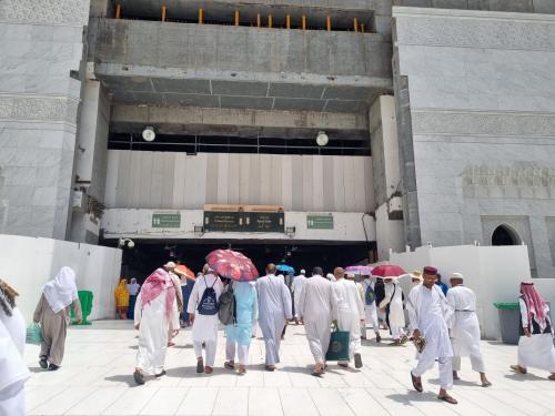 Ini Cara Agar Jamaah Haji Tak Kehilangan Sandal Di Masjidil Haram