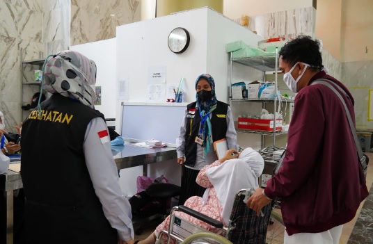 Panas Terik di Mekah, Jamaah Haji Penderita Diabetes Diimbau Pakai Sandal Nyaman Cegah Kaki Terluka