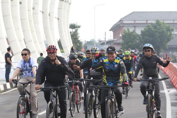 Ribuan Pesepeda Tanah Air Hadiri Milad 57 UMP