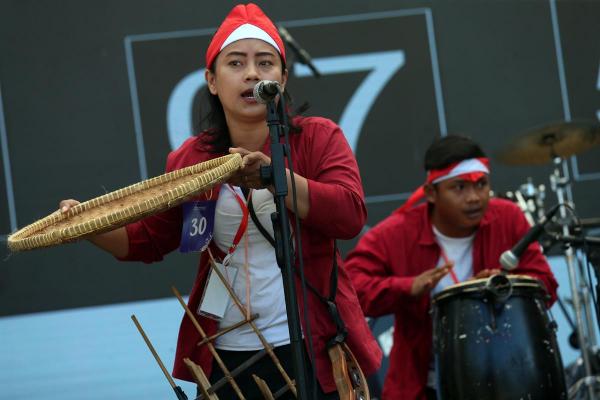 Semangat Generasi Muda Lantunkan Lagu Kebangsaan dan Lagu Daerah
