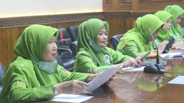 Rakorda se-Karesidenan Semarang, Ketua Muslimat NU Kota Salatiga Berikan Imbauan kepada Pejabat