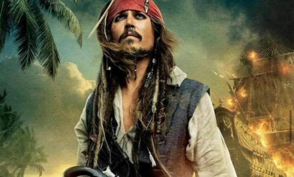 Waduh! Disney Minta Maaf dan Tawarkan Johnny Deep Untuk Perankan Jack Sparrow Lagi