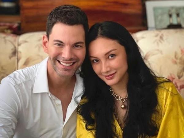 Cantiknya Mantan Istri Tommy Soeharto, Kini Jadi Istri Aktor Hollywood