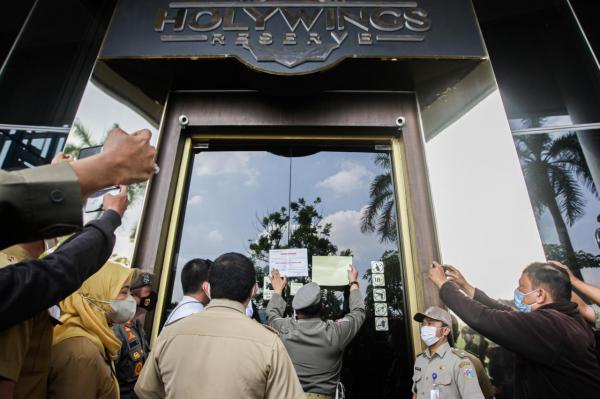 Holywings Reserve Senayan Saat Ditutup Sat Pol PP DKI Jakarta